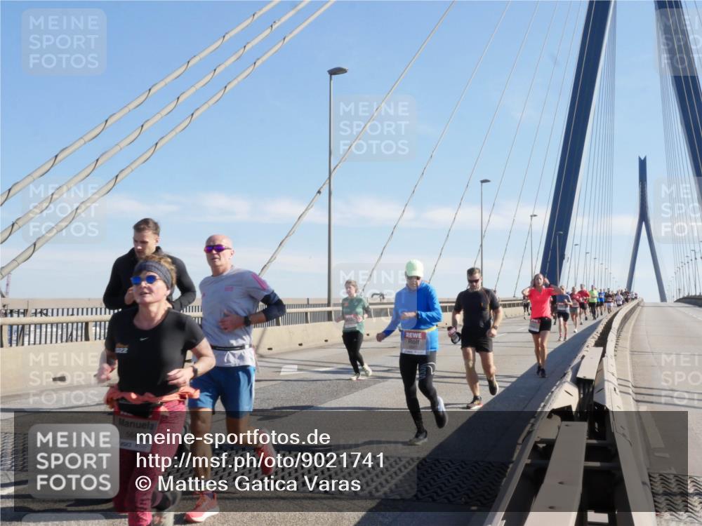 03.10.2025 - Köhlbrandbrückenlauf Matties Gatica Varas http://msf.ph/oto/9021741 03.10.2025 12:27:09 Position 1 5641 meine-sportfotos.de