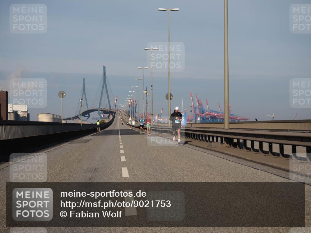 03.10.2025 - Köhlbrandbrückenlauf Fabian Wolf http://msf.ph/oto/9021753 03.10.2025 09:36:27 Position 3  meine-sportfotos.de