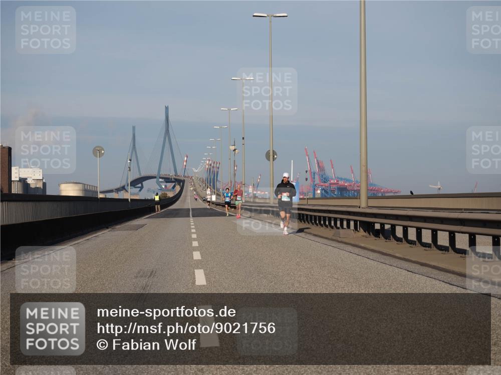 03.10.2025 - Köhlbrandbrückenlauf Fabian Wolf http://msf.ph/oto/9021756 03.10.2025 09:36:27 Position 3  meine-sportfotos.de