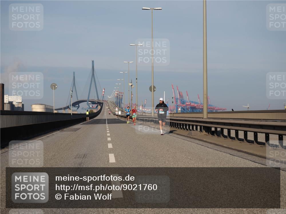 03.10.2025 - Köhlbrandbrückenlauf Fabian Wolf http://msf.ph/oto/9021760 03.10.2025 09:36:27 Position 3  meine-sportfotos.de