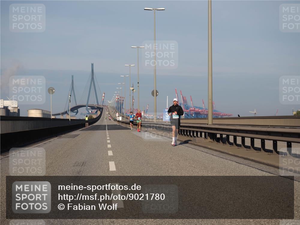 03.10.2025 - Köhlbrandbrückenlauf Fabian Wolf http://msf.ph/oto/9021780 03.10.2025 09:36:28 Position 3  meine-sportfotos.de