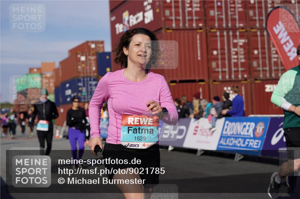 03.10.2025 - Köhlbrandbrückenlauf Michael Burmester http://msf.ph/oto/9021785 03.10.2025 10:23:15 Ziel 1482, 1597, 1629, 1827, 1875, 2139, 2683, 2684, 2740, 2783, 2810, 3221 meine-sportfotos.de