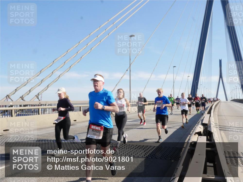03.10.2025 - Köhlbrandbrückenlauf Matties Gatica Varas http://msf.ph/oto/9021801 03.10.2025 12:27:24 Position 1 5993 meine-sportfotos.de