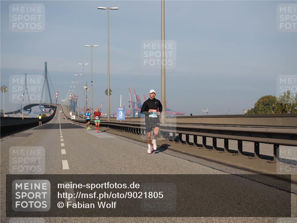 03.10.2025 - Köhlbrandbrückenlauf Fabian Wolf http://msf.ph/oto/9021805 03.10.2025 09:36:30 Position 3 3 meine-sportfotos.de