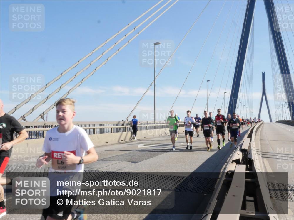 03.10.2025 - Köhlbrandbrückenlauf Matties Gatica Varas http://msf.ph/oto/9021817 03.10.2025 12:27:27 Position 1 6088 meine-sportfotos.de