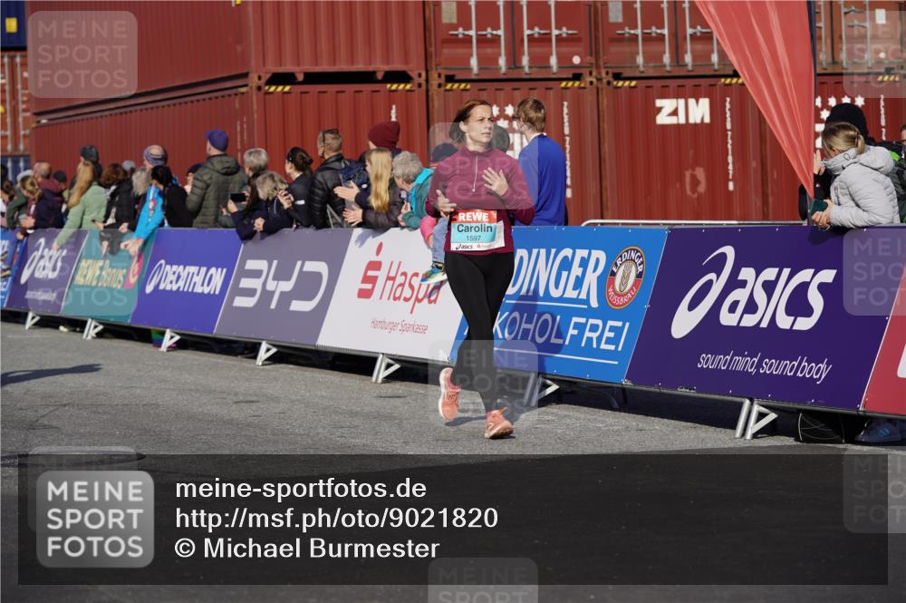 03.10.2025 - Köhlbrandbrückenlauf Michael Burmester http://msf.ph/oto/9021820 03.10.2025 10:23:19 Ziel 1128, 1482, 1597, 1875, 1937, 1978, 2229, 2315, 2637, 2683, 2684, 2783, 2784, 2810, 3170 meine-sportfotos.de
