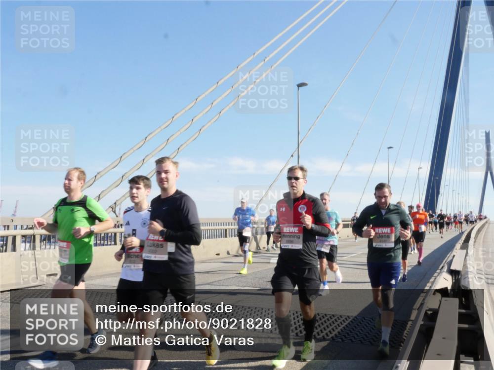 03.10.2025 - Köhlbrandbrückenlauf Matties Gatica Varas http://msf.ph/oto/9021828 03.10.2025 12:27:30 Position 1 4, 132, 6696, 4147 meine-sportfotos.de