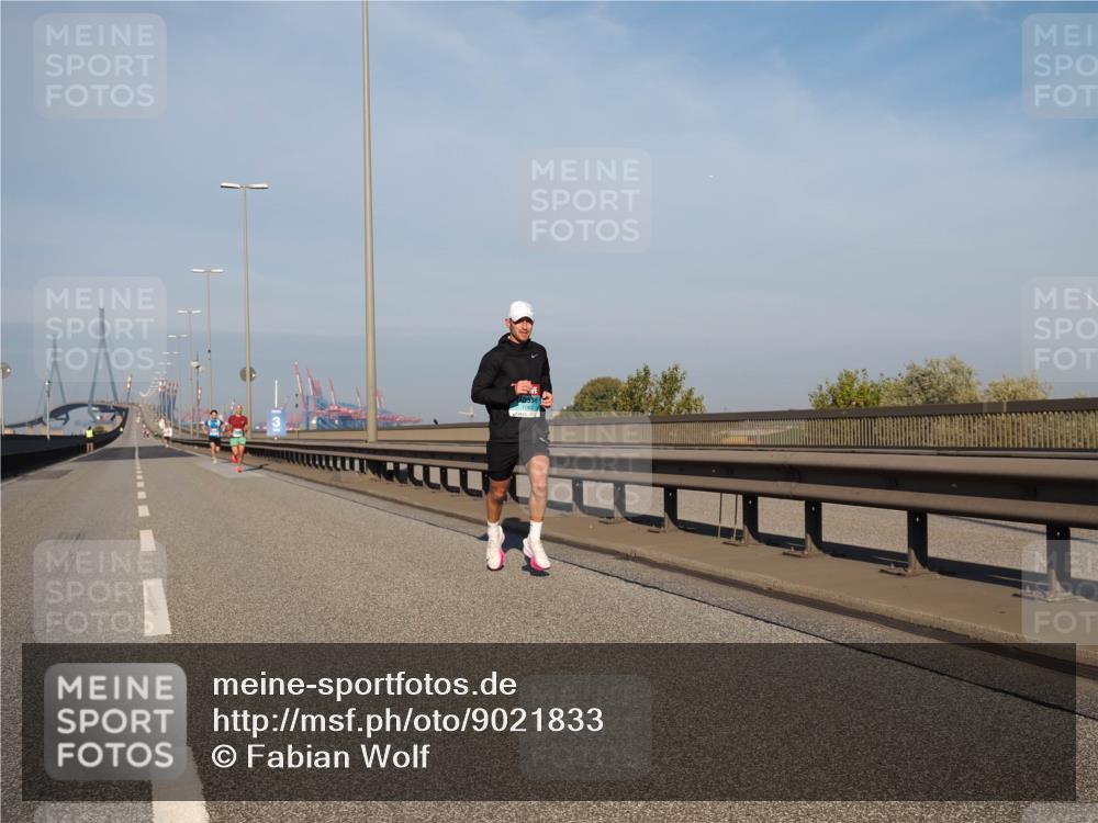 03.10.2025 - Köhlbrandbrückenlauf Fabian Wolf http://msf.ph/oto/9021833 03.10.2025 09:36:32 Position 3  meine-sportfotos.de