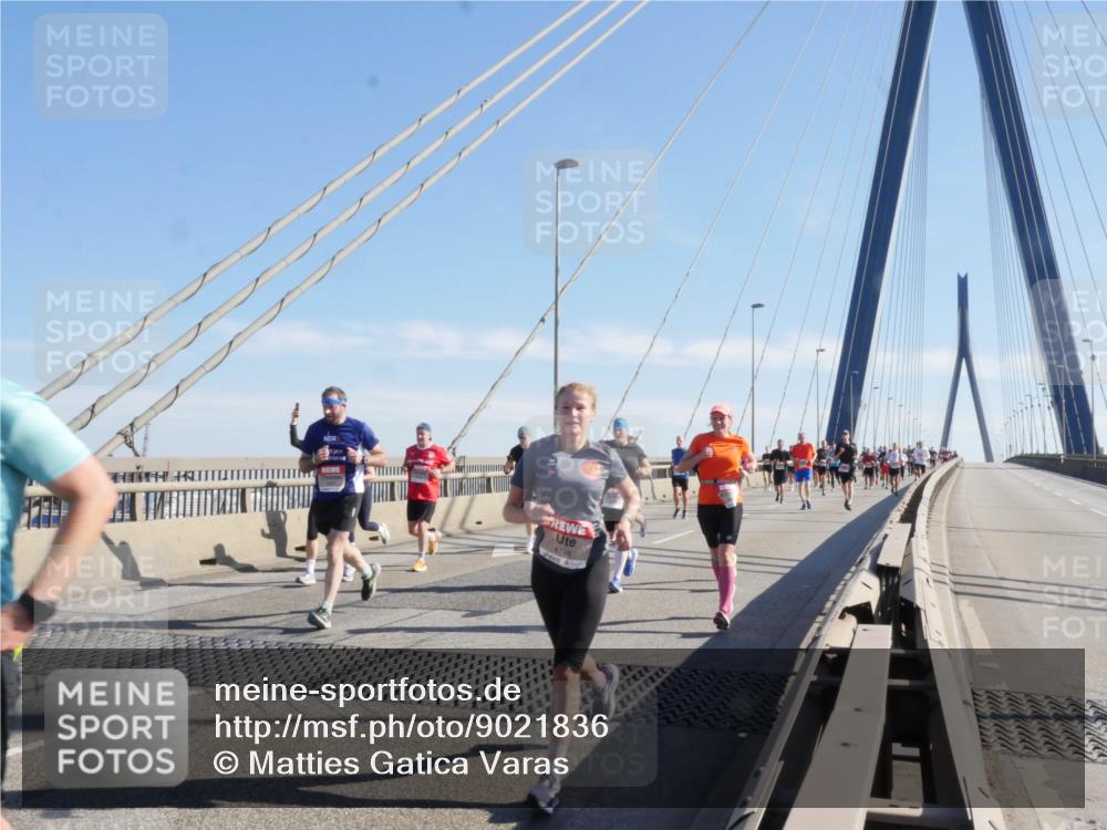 03.10.2025 - Köhlbrandbrückenlauf Matties Gatica Varas http://msf.ph/oto/9021836 03.10.2025 12:27:32 Position 1 4196 meine-sportfotos.de