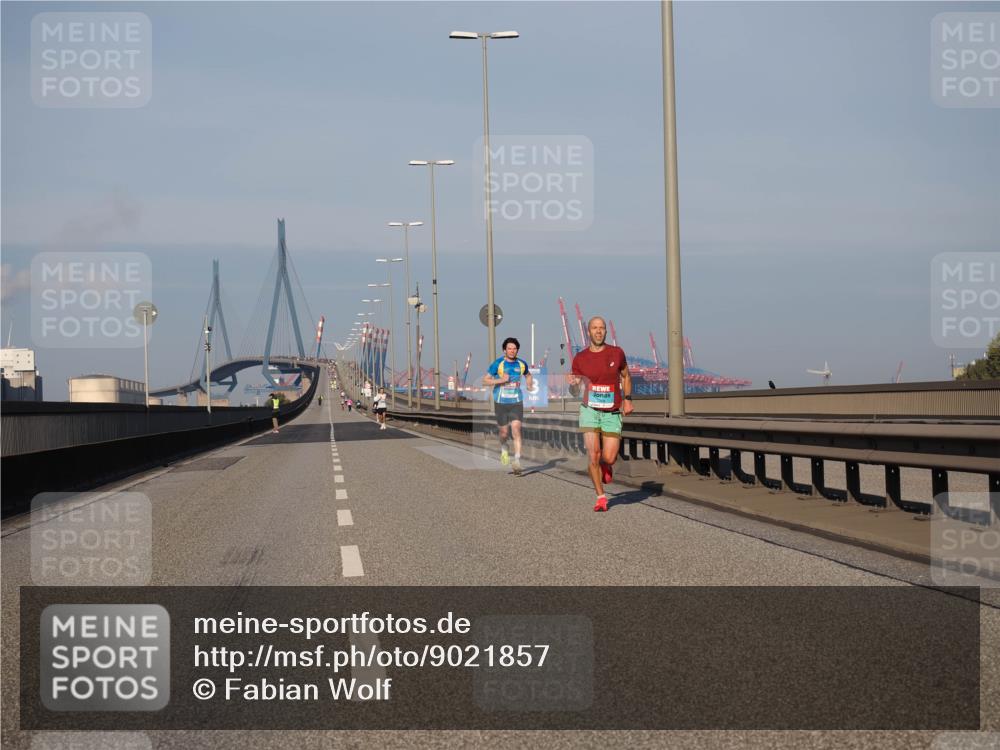 03.10.2025 - Köhlbrandbrückenlauf Fabian Wolf http://msf.ph/oto/9021857 03.10.2025 09:36:36 Position 3  meine-sportfotos.de
