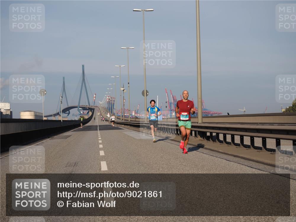 03.10.2025 - Köhlbrandbrückenlauf Fabian Wolf http://msf.ph/oto/9021861 03.10.2025 09:36:37 Position 3  meine-sportfotos.de