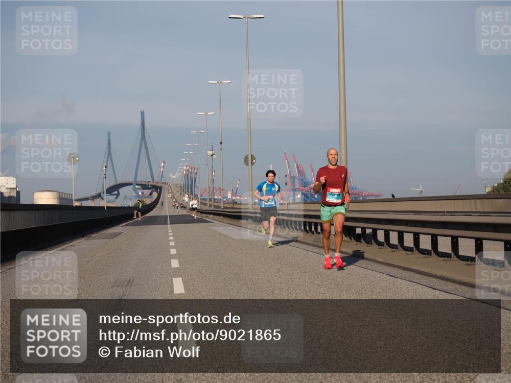 03.10.2025 - Köhlbrandbrückenlauf Fabian Wolf http://msf.ph/oto/9021865 03.10.2025 09:36:37 Position 3  meine-sportfotos.de