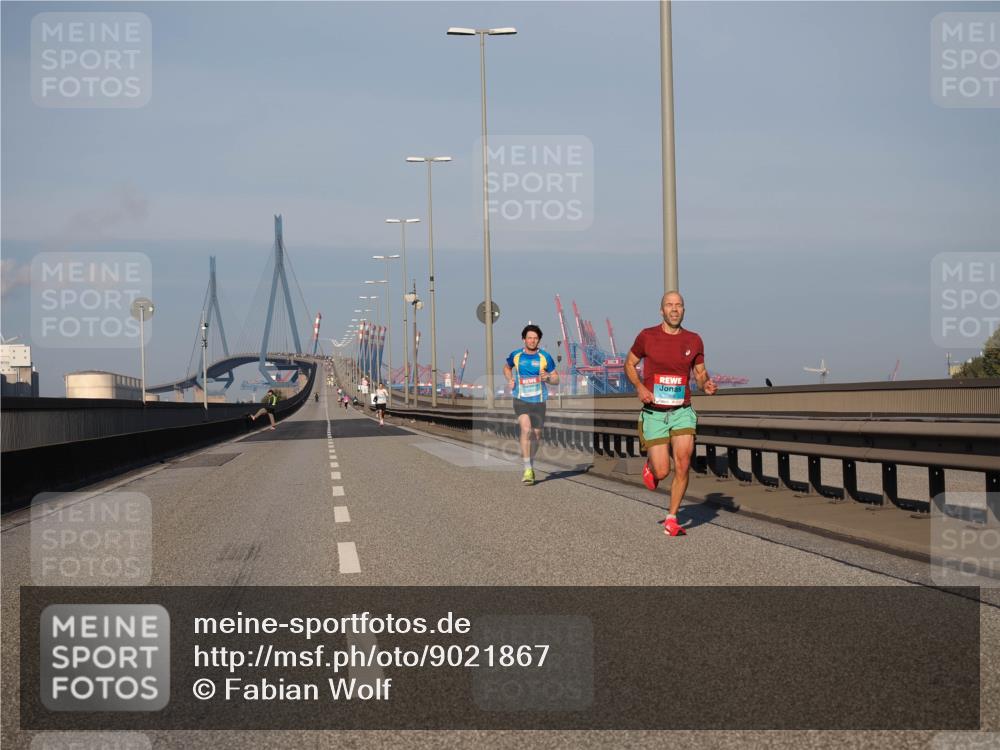 03.10.2025 - Köhlbrandbrückenlauf Fabian Wolf http://msf.ph/oto/9021867 03.10.2025 09:36:37 Position 3  meine-sportfotos.de