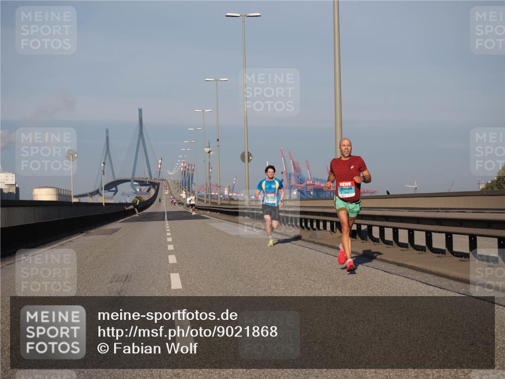 03.10.2025 - Köhlbrandbrückenlauf Fabian Wolf http://msf.ph/oto/9021868 03.10.2025 09:36:37 Position 3  meine-sportfotos.de