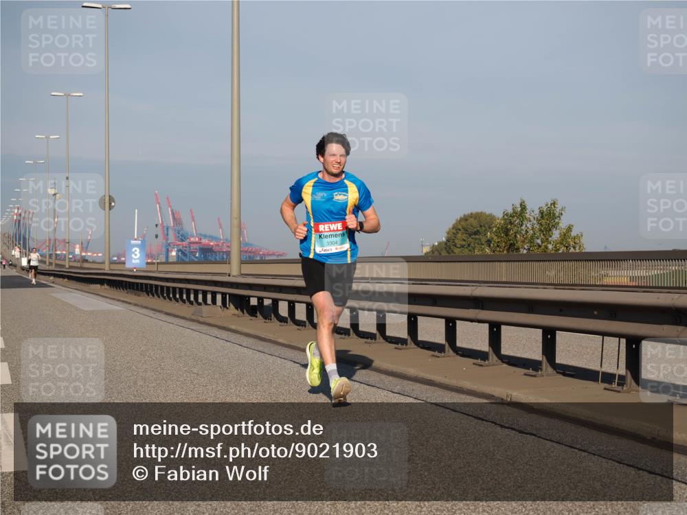 03.10.2025 - Köhlbrandbrückenlauf Fabian Wolf http://msf.ph/oto/9021903 03.10.2025 09:36:41 Position 3 3304 meine-sportfotos.de