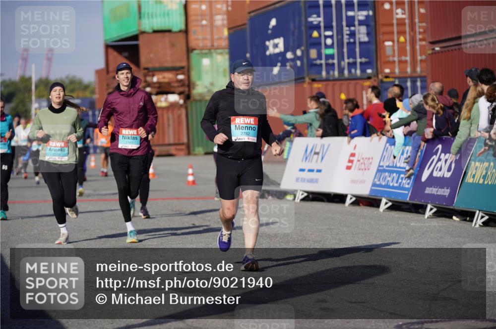 03.10.2025 - Köhlbrandbrückenlauf Michael Burmester http://msf.ph/oto/9021940 03.10.2025 10:23:39 Ziel 1001, 1160, 1545, 1825, 2310, 2782, 3088 meine-sportfotos.de