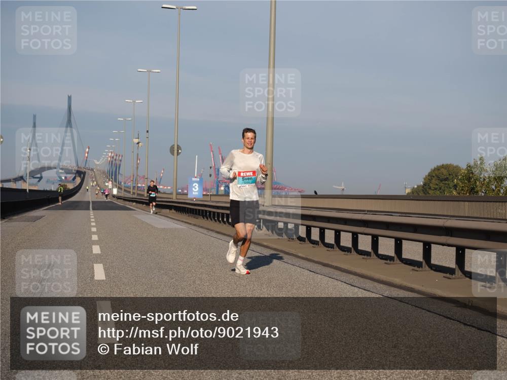 03.10.2025 - Köhlbrandbrückenlauf Fabian Wolf http://msf.ph/oto/9021943 03.10.2025 09:36:57 Position 3 3209 meine-sportfotos.de
