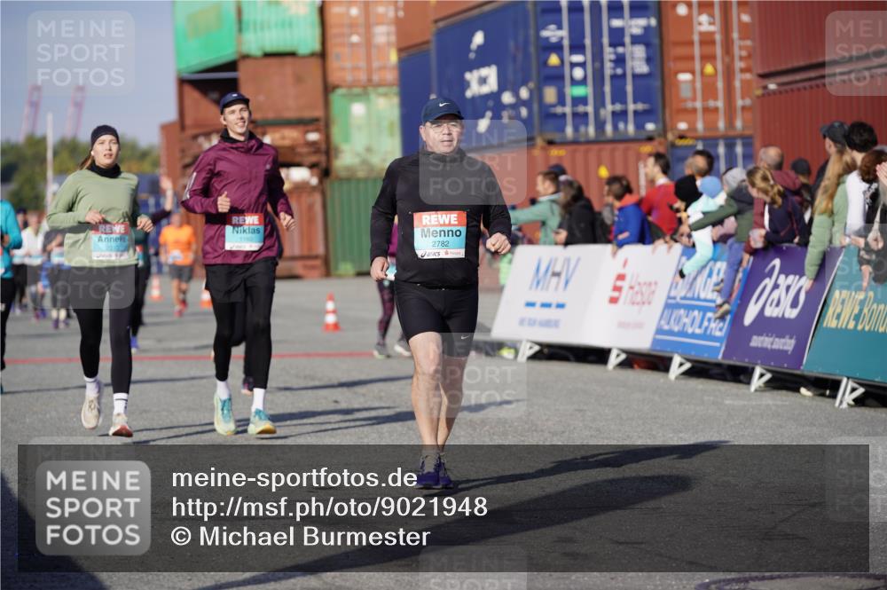 03.10.2025 - Köhlbrandbrückenlauf Michael Burmester http://msf.ph/oto/9021948 03.10.2025 10:23:39 Ziel 1001, 1160, 1545, 1825, 2310, 2782, 3088 meine-sportfotos.de