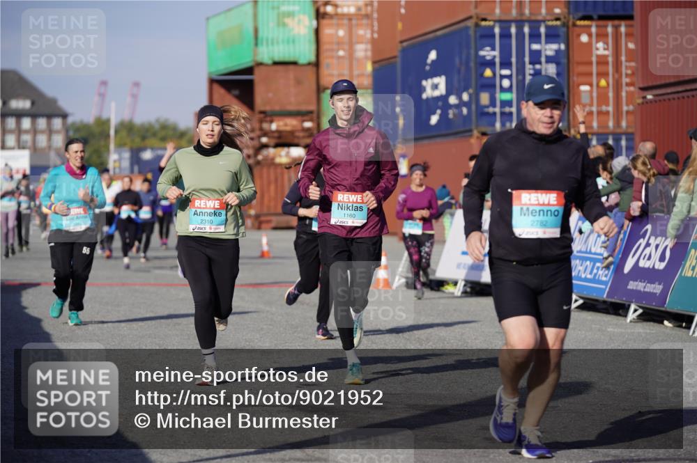 03.10.2025 - Köhlbrandbrückenlauf Michael Burmester http://msf.ph/oto/9021952 03.10.2025 10:23:41 Ziel 1001, 1160, 1545, 1825, 2310, 2782, 3088 meine-sportfotos.de