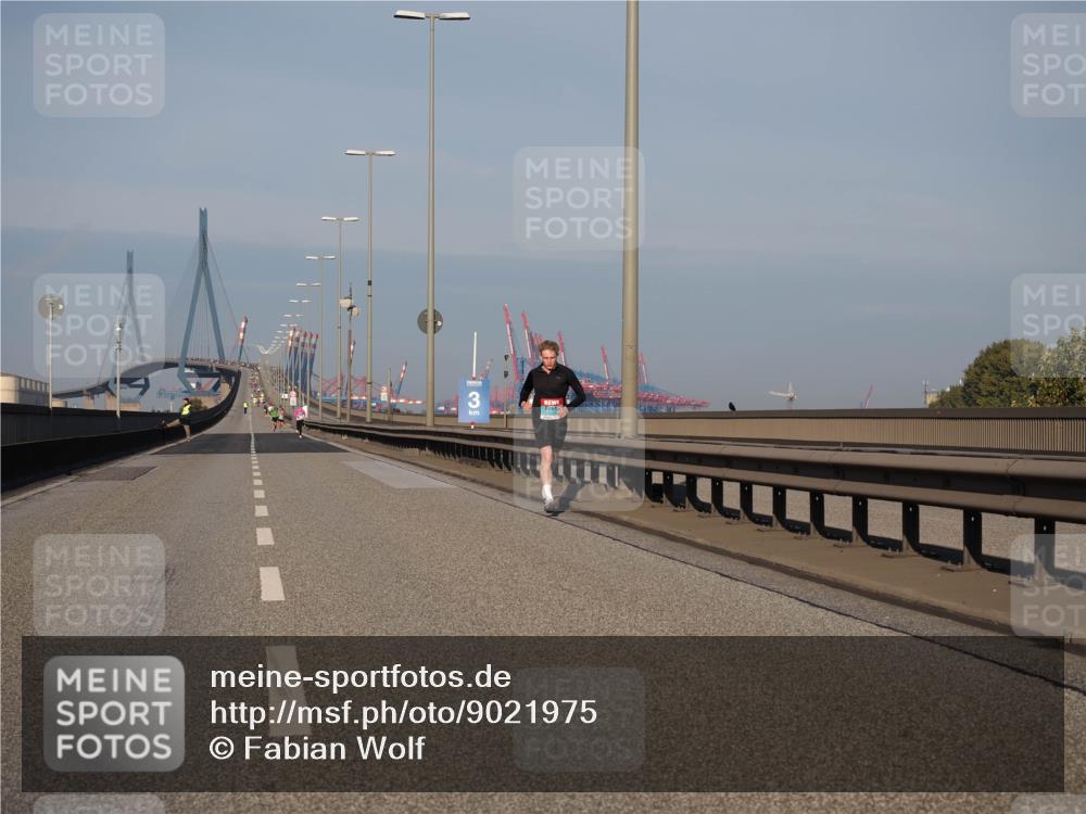 03.10.2025 - Köhlbrandbrückenlauf Fabian Wolf http://msf.ph/oto/9021975 03.10.2025 09:37:04 Position 3  meine-sportfotos.de