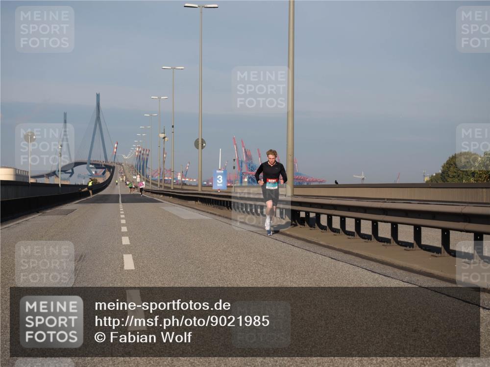 03.10.2025 - Köhlbrandbrückenlauf Fabian Wolf http://msf.ph/oto/9021985 03.10.2025 09:37:05 Position 3 3 meine-sportfotos.de