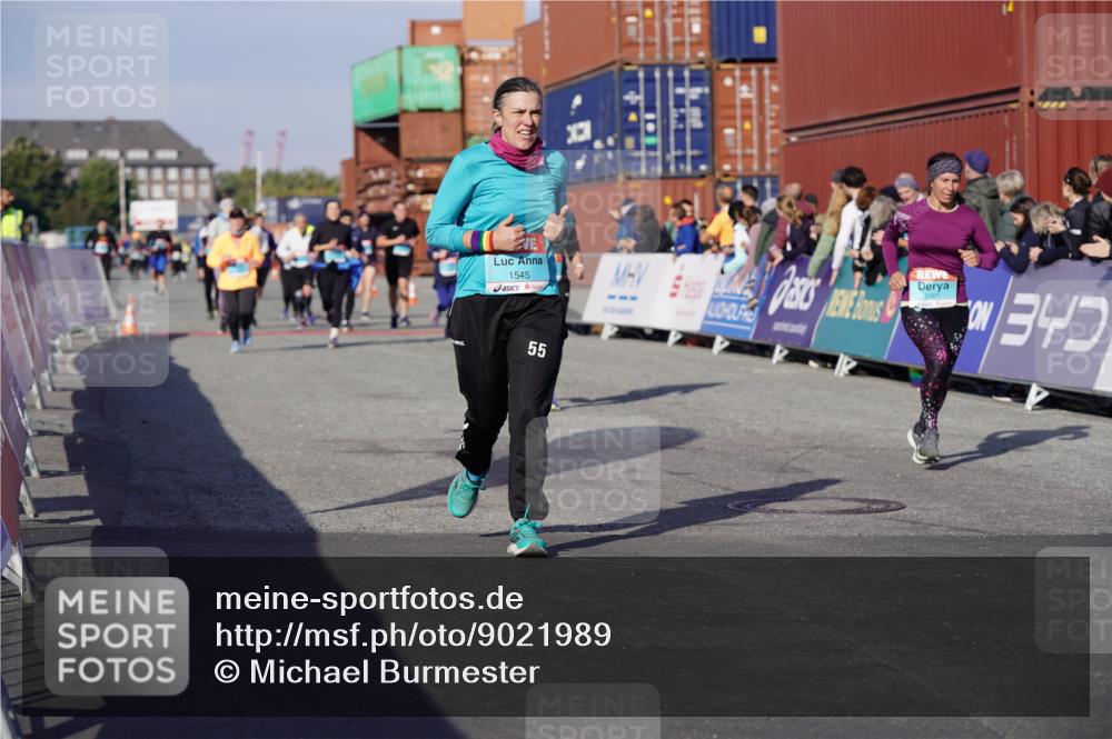 03.10.2025 - Köhlbrandbrückenlauf Michael Burmester http://msf.ph/oto/9021989 03.10.2025 10:23:46 Ziel 1001, 1147, 1160, 1545, 1571, 1825, 1994, 2310, 2782 meine-sportfotos.de
