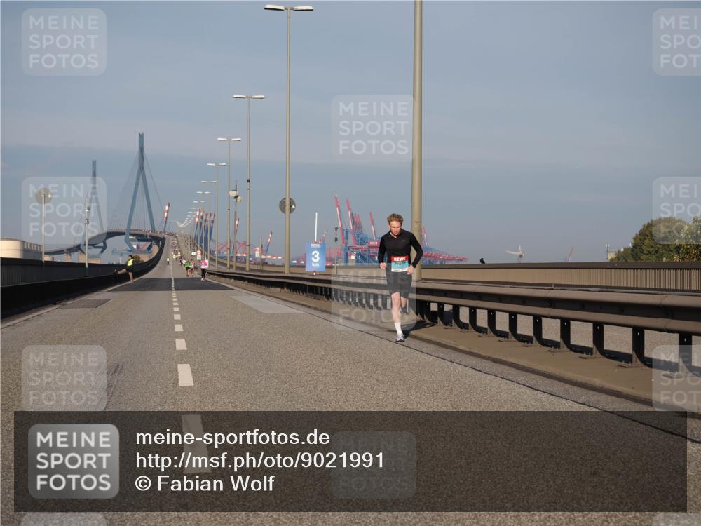 03.10.2025 - Köhlbrandbrückenlauf Fabian Wolf http://msf.ph/oto/9021991 03.10.2025 09:37:05 Position 3  meine-sportfotos.de
