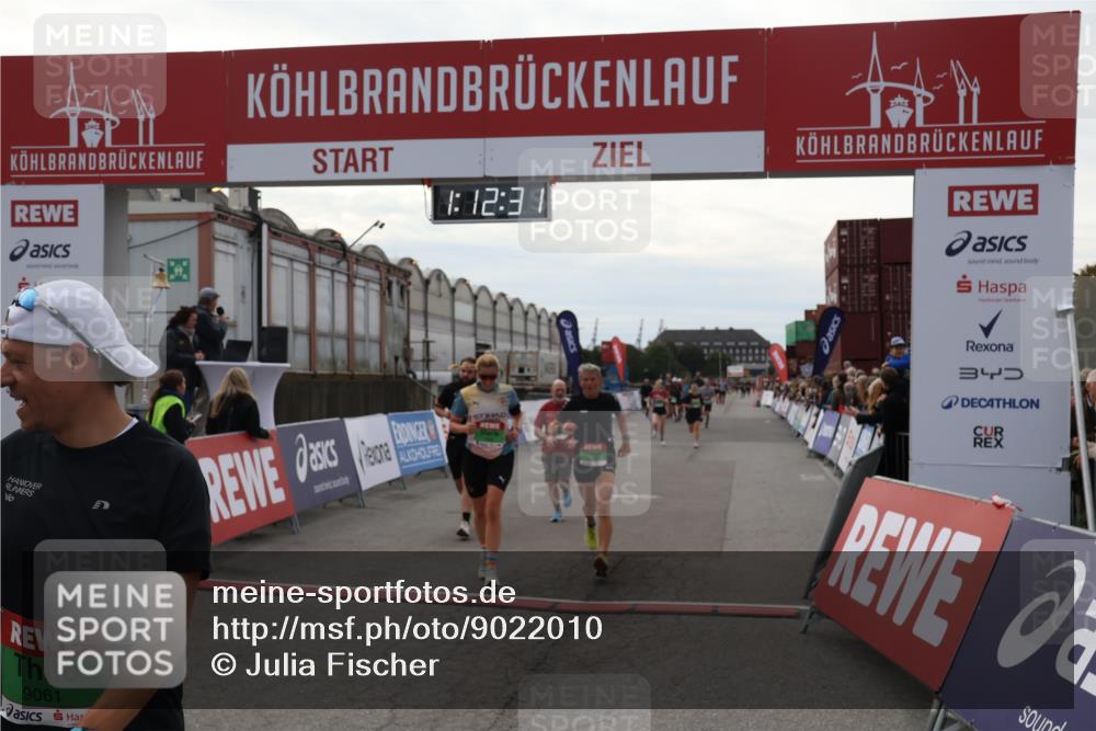 03.10.2025 - Köhlbrandbrückenlauf Julia Fischer http://msf.ph/oto/9022010 03.10.2025 16:12:31 Ziel 7203, 7654, 7688, 8501, 8901, 9060, 9061, 9359, 9454, 9677, 9706 meine-sportfotos.de