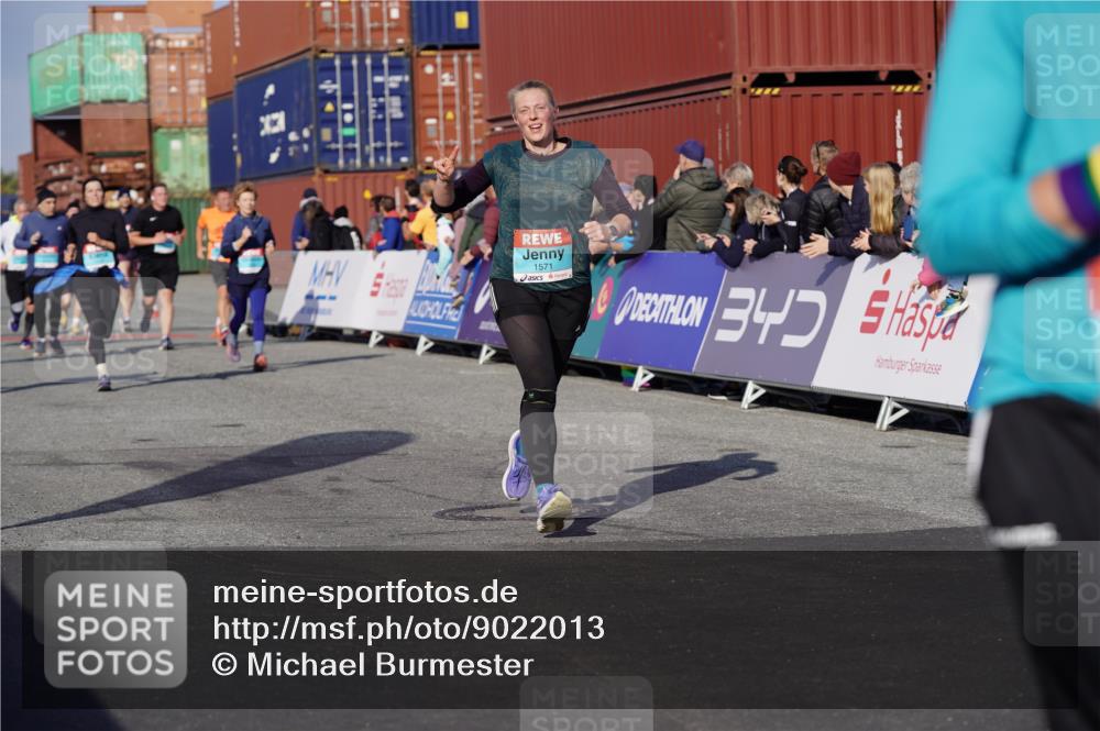 03.10.2025 - Köhlbrandbrückenlauf Michael Burmester http://msf.ph/oto/9022013 03.10.2025 10:23:49 Ziel 1147, 1545, 1571, 1825, 1853, 1855, 1994, 2078, 2140, 3675, 3677, 3803 meine-sportfotos.de