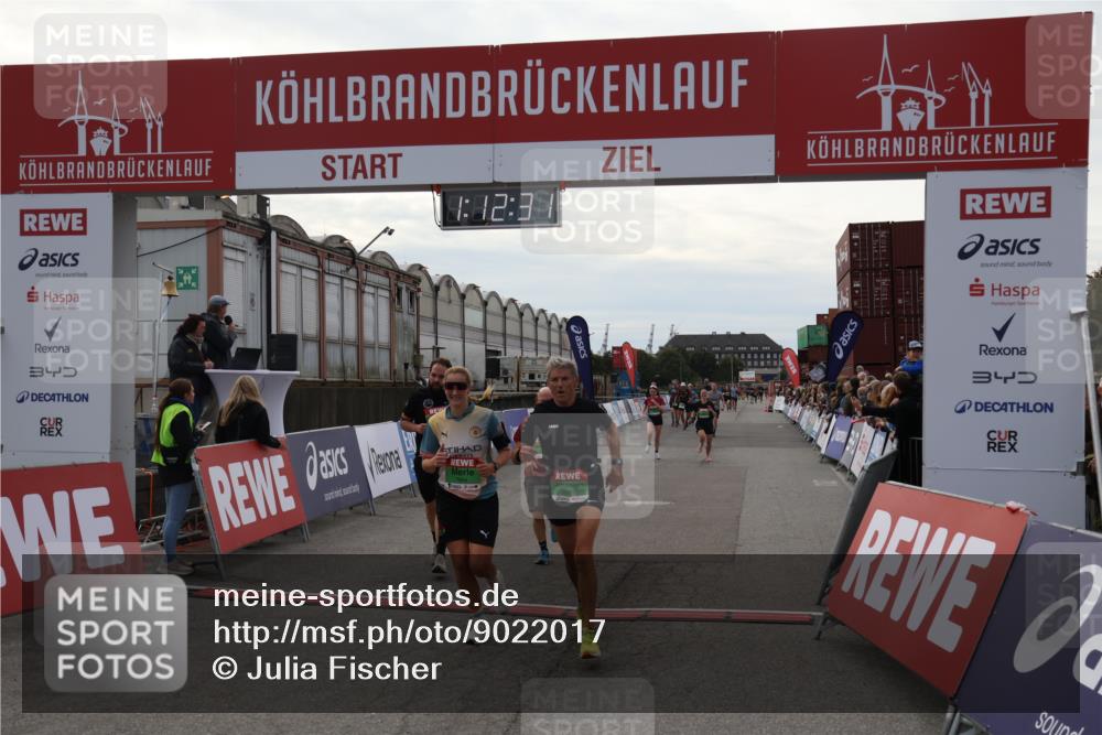 03.10.2025 - Köhlbrandbrückenlauf Julia Fischer http://msf.ph/oto/9022017 03.10.2025 16:12:32 Ziel 7203, 7654, 7688, 8501, 8901, 9060, 9061, 9359, 9454, 9677, 9706 meine-sportfotos.de