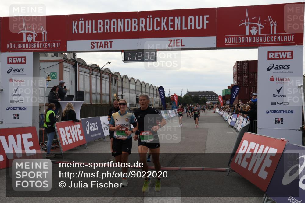 03.10.2025 - Köhlbrandbrückenlauf Julia Fischer http://msf.ph/oto/9022020 03.10.2025 16:12:32 Ziel 7203, 7654, 7688, 8501, 8901, 9060, 9061, 9359, 9454, 9677, 9706 meine-sportfotos.de