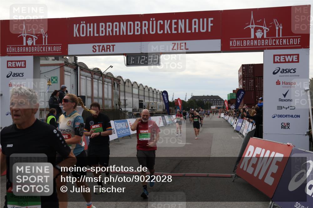 03.10.2025 - Köhlbrandbrückenlauf Julia Fischer http://msf.ph/oto/9022028 03.10.2025 16:12:33 Ziel 7203, 7502, 7654, 7688, 8901, 9060, 9061, 9359, 9454, 9677, 9706 meine-sportfotos.de