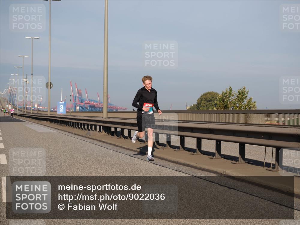 03.10.2025 - Köhlbrandbrückenlauf Fabian Wolf http://msf.ph/oto/9022036 03.10.2025 09:37:07 Position 3  meine-sportfotos.de