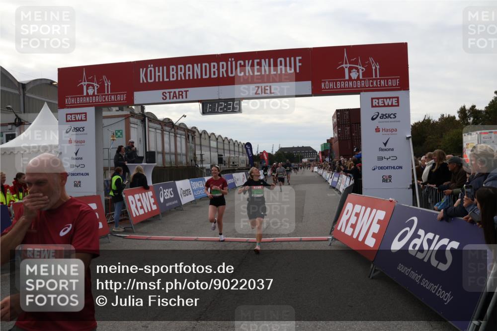 03.10.2025 - Köhlbrandbrückenlauf Julia Fischer http://msf.ph/oto/9022037 03.10.2025 16:12:36 Ziel 7203, 7502, 7654, 7688, 8901, 8957, 8960, 9060, 9061, 9300, 9454, 9677, 9706 meine-sportfotos.de