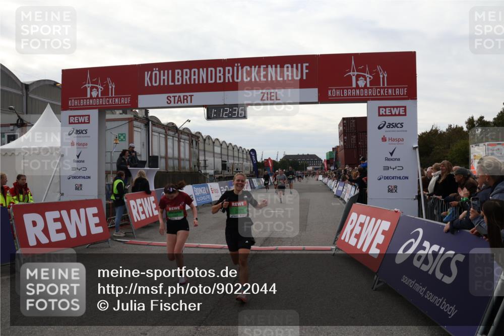 03.10.2025 - Köhlbrandbrückenlauf Julia Fischer http://msf.ph/oto/9022044 03.10.2025 16:12:37 Ziel 7203, 7502, 7654, 7688, 8901, 8957, 8960, 9060, 9061, 9300, 9420, 9454, 9677, 9706 meine-sportfotos.de