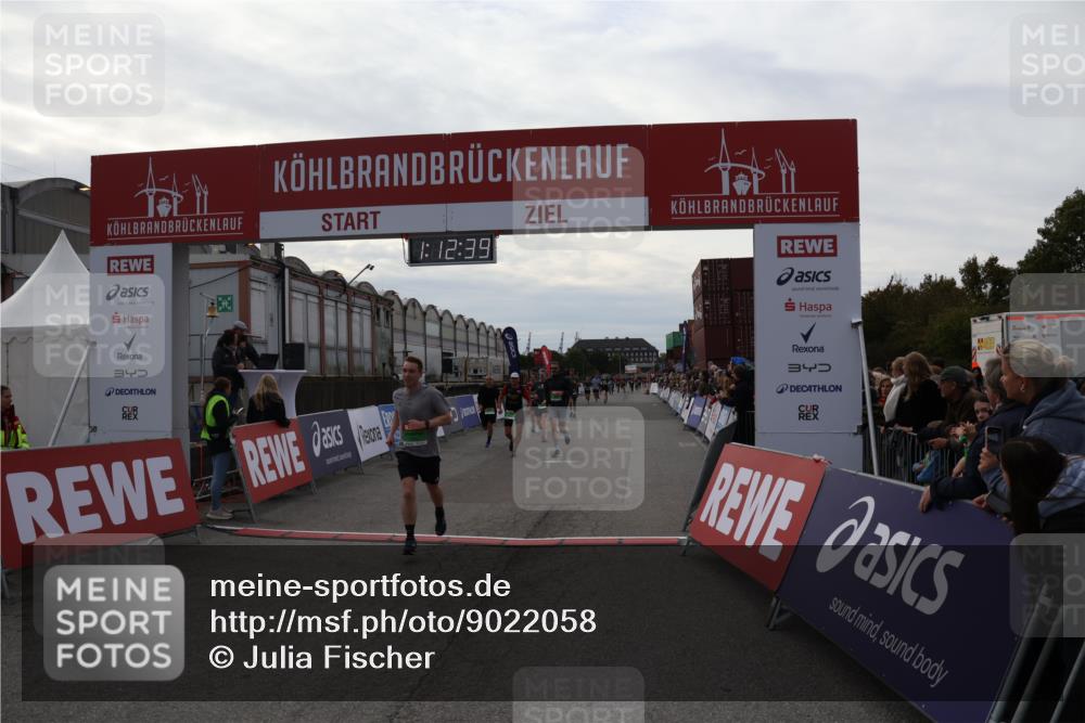03.10.2025 - Köhlbrandbrückenlauf Julia Fischer http://msf.ph/oto/9022058 03.10.2025 16:12:40 Ziel 7203, 7502, 7654, 8901, 8957, 8960, 8979, 8982, 9296, 9300, 9307, 9420, 9454, 9677, 9706 meine-sportfotos.de