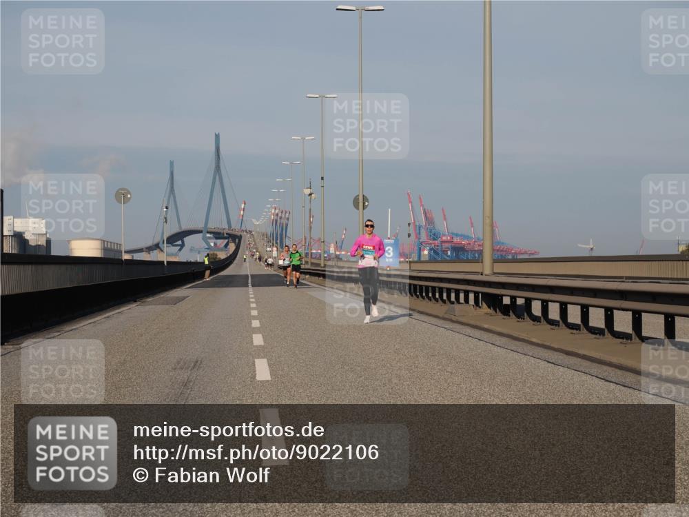 03.10.2025 - Köhlbrandbrückenlauf Fabian Wolf http://msf.ph/oto/9022106 03.10.2025 09:37:28 Position 3 3 meine-sportfotos.de