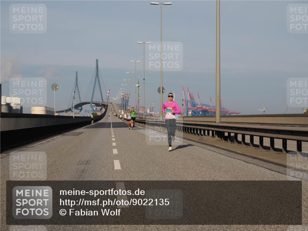 03.10.2025 - Köhlbrandbrückenlauf Fabian Wolf http://msf.ph/oto/9022135 03.10.2025 09:37:29 Position 3  meine-sportfotos.de