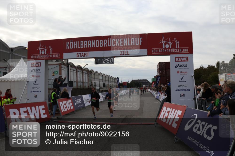03.10.2025 - Köhlbrandbrückenlauf Julia Fischer http://msf.ph/oto/9022156 03.10.2025 16:12:51 Ziel 7358, 7443, 7457, 7482, 7653, 8957, 8960, 8979, 8982, 9296, 9300, 9307, 9420 meine-sportfotos.de