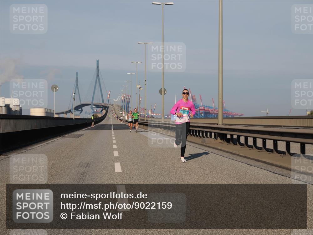 03.10.2025 - Köhlbrandbrückenlauf Fabian Wolf http://msf.ph/oto/9022159 03.10.2025 09:37:30 Position 3  meine-sportfotos.de