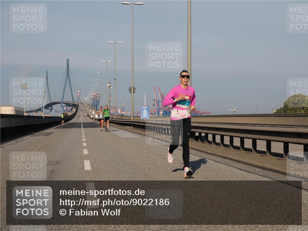 03.10.2025 - Köhlbrandbrückenlauf Fabian Wolf http://msf.ph/oto/9022186 03.10.2025 09:37:32 Position 3  meine-sportfotos.de