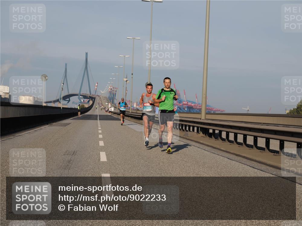 03.10.2025 - Köhlbrandbrückenlauf Fabian Wolf http://msf.ph/oto/9022233 03.10.2025 09:37:39 Position 3  meine-sportfotos.de