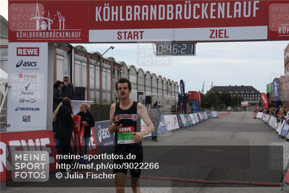 03.10.2025 - Köhlbrandbrückenlauf Julia Fischer http://msf.ph/oto/9022266 03.10.2025 15:46:21 Ziel 7003, 9130, 9720 meine-sportfotos.de