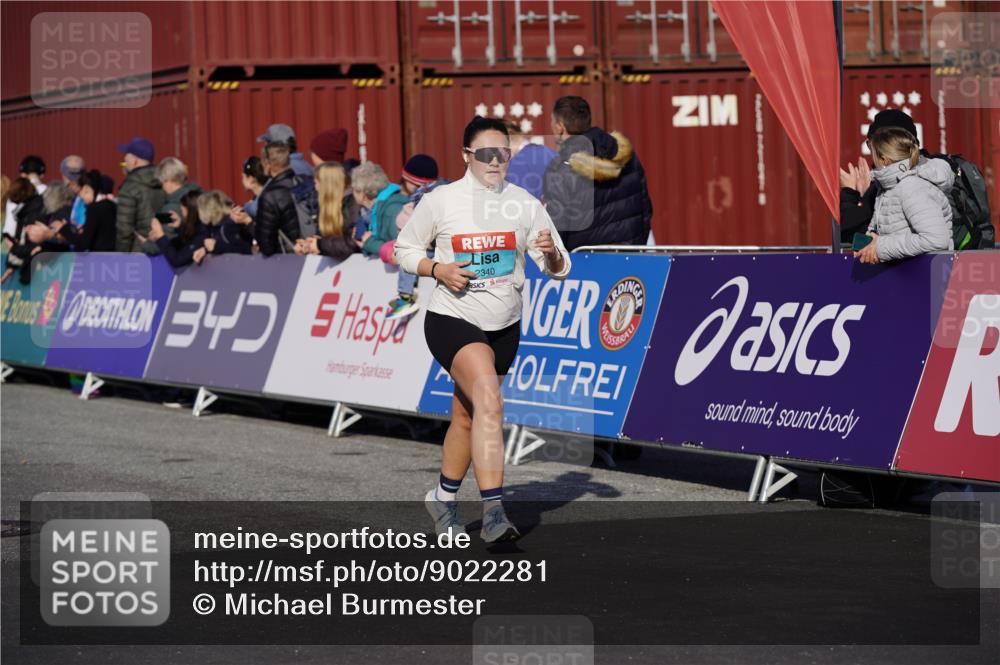 03.10.2025 - Köhlbrandbrückenlauf Michael Burmester http://msf.ph/oto/9022281 03.10.2025 10:24:11 Ziel 1440, 1732, 1895, 2187, 2319, 2340, 3074 meine-sportfotos.de