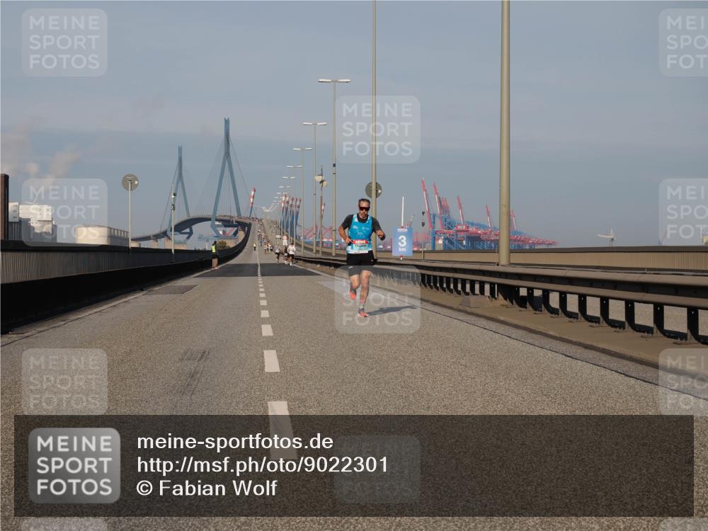 03.10.2025 - Köhlbrandbrückenlauf Fabian Wolf http://msf.ph/oto/9022301 03.10.2025 09:37:45 Position 3 1 meine-sportfotos.de