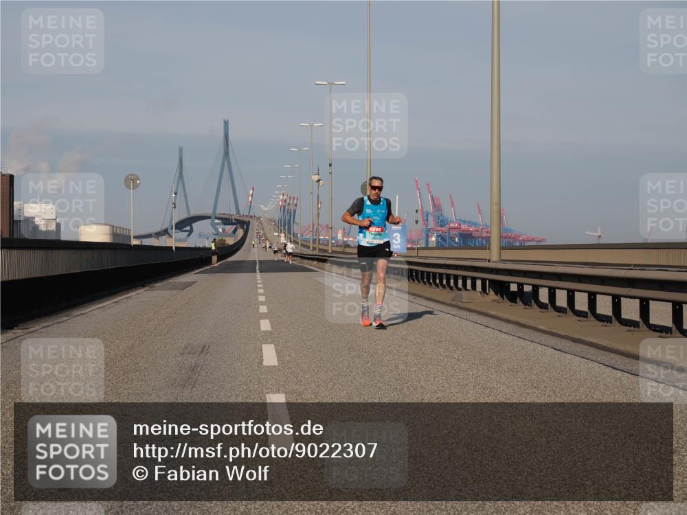 03.10.2025 - Köhlbrandbrückenlauf Fabian Wolf http://msf.ph/oto/9022307 03.10.2025 09:37:46 Position 3  meine-sportfotos.de