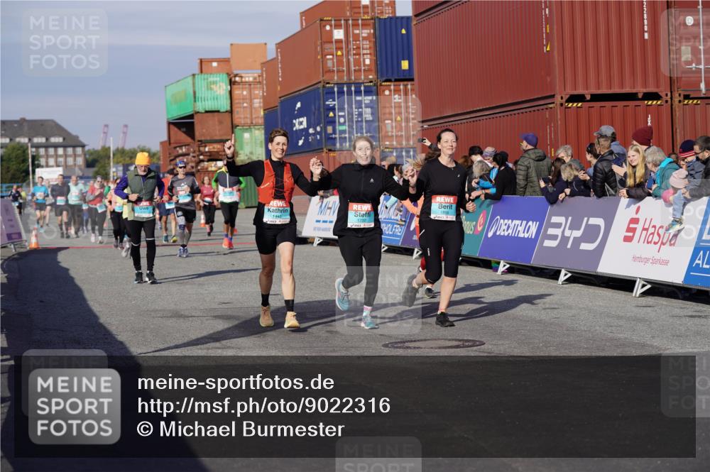 03.10.2025 - Köhlbrandbrückenlauf Michael Burmester http://msf.ph/oto/9022316 03.10.2025 10:24:15 Ziel 1440, 1683, 1717, 1732, 1762, 1895, 2187, 2340, 3074, 3620 meine-sportfotos.de
