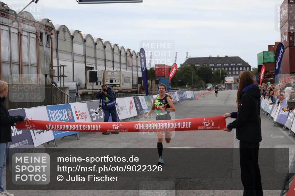 03.10.2025 - Köhlbrandbrückenlauf Julia Fischer http://msf.ph/oto/9022326 03.10.2025 15:46:58 Ziel 7034 meine-sportfotos.de