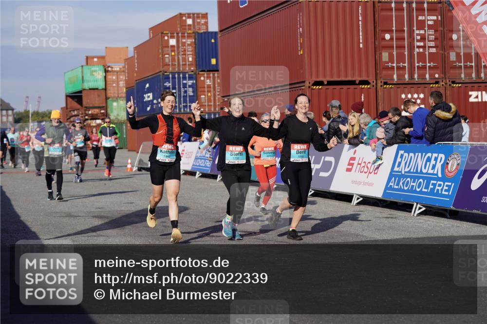 03.10.2025 - Köhlbrandbrückenlauf Michael Burmester http://msf.ph/oto/9022339 03.10.2025 10:24:15 Ziel 1440, 1683, 1717, 1732, 1762, 1895, 2187, 2340, 3074, 3620 meine-sportfotos.de