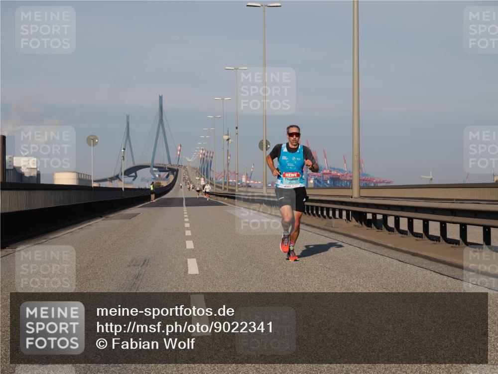 03.10.2025 - Köhlbrandbrückenlauf Fabian Wolf http://msf.ph/oto/9022341 03.10.2025 09:37:47 Position 3 1041 meine-sportfotos.de